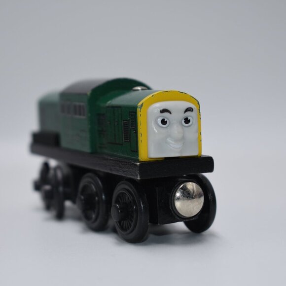 Thomas & Friends DEREK Wooden Railway Train Tank Engine the Diesel Rare 2001 - Picture 9 of 10